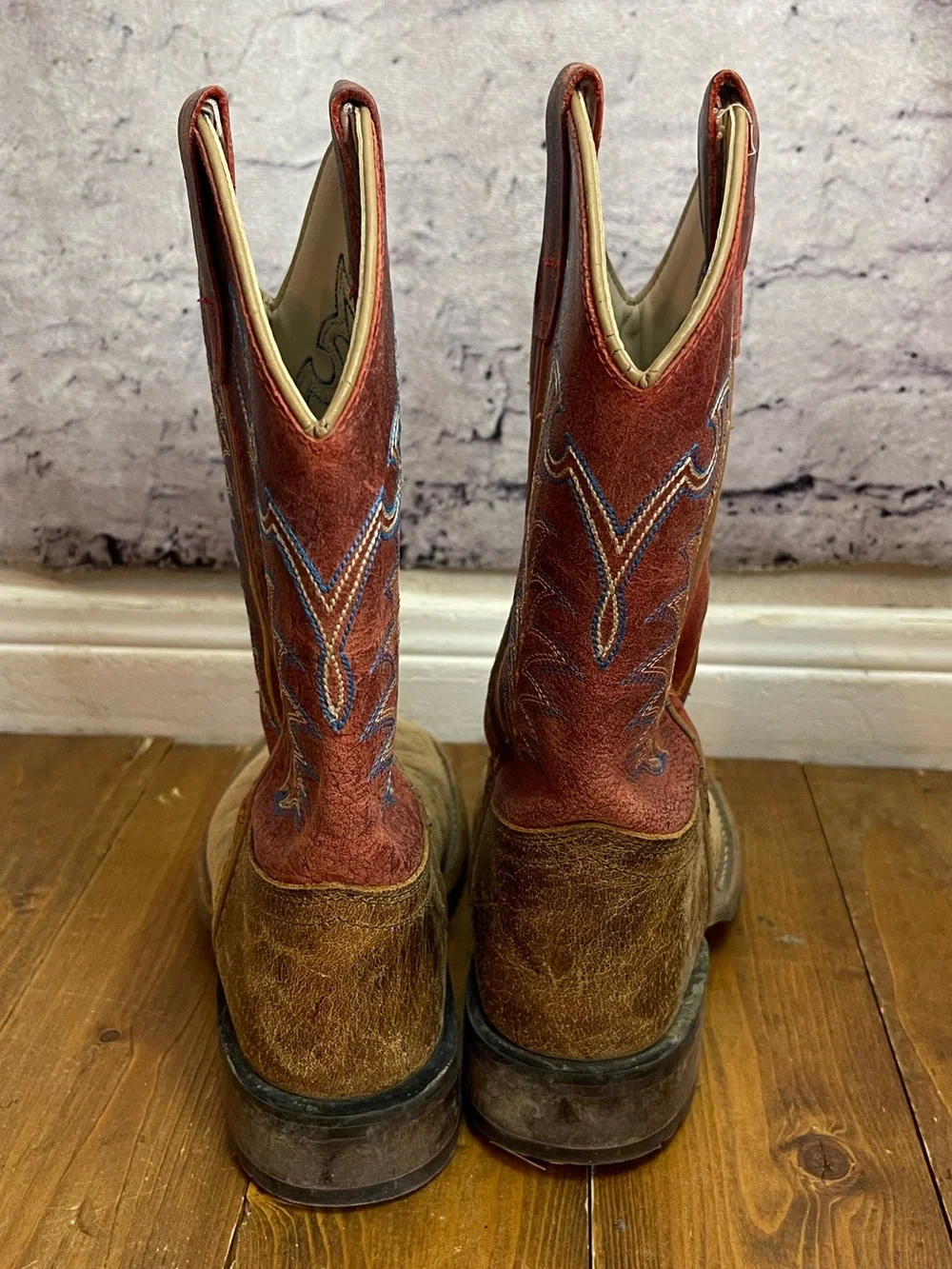 Old west BSC1959 kids size 13.5 D square toe cowboy boots tan and red